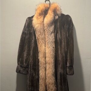 Elegant Dark Brown Mink Fur Coat with Luxurious Tan Fox Fur Collar (S/XS)